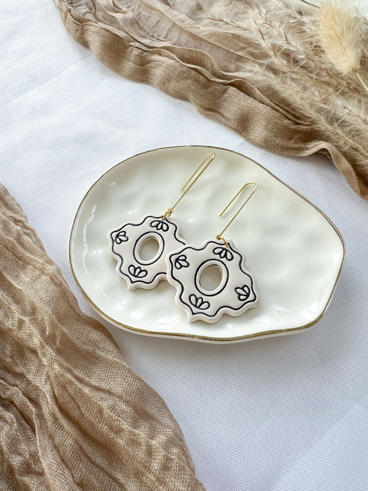 Magnolia Dangles
