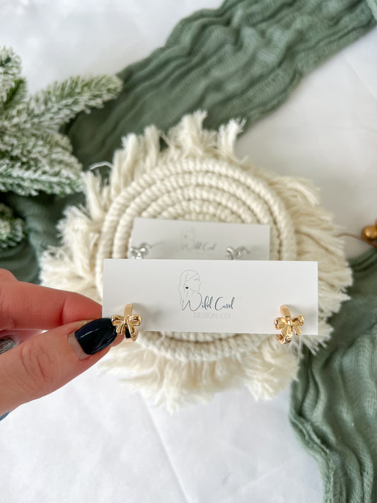 Dainty bow hoops