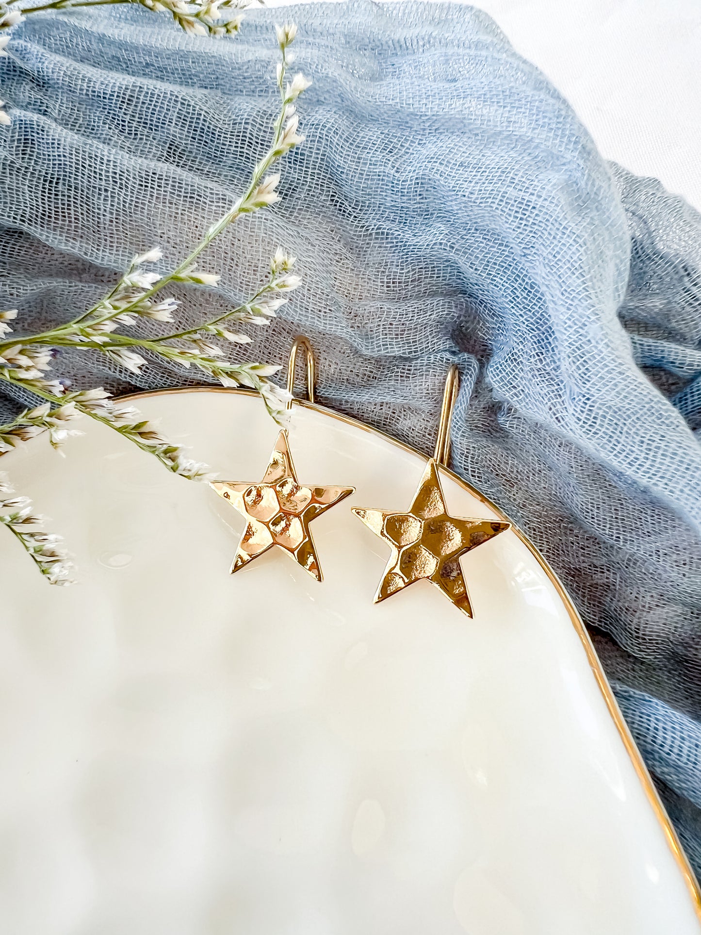 Crinkle Cut Star Dangles