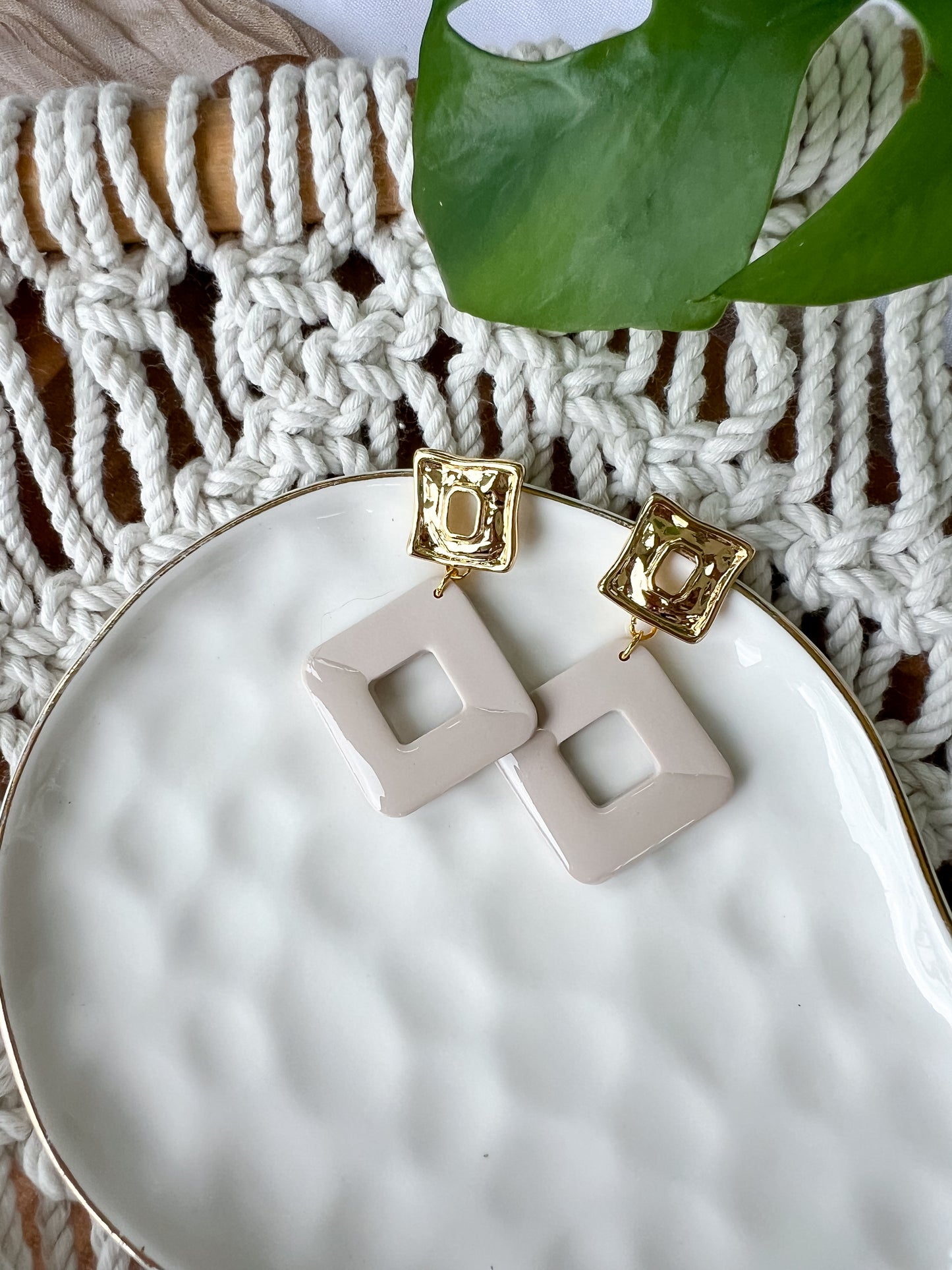 Neutral Geo Dangle